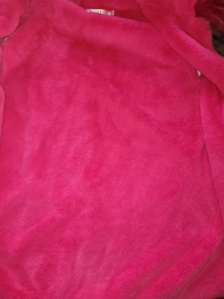 Chaleco militar con capucha de pelo rosa