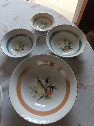 Juego de 4 Platos con Frutas