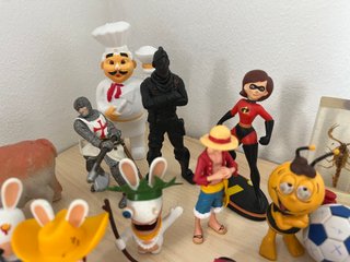 Lote Figuras PVC Variadas Anime Shin Chan Rabbids