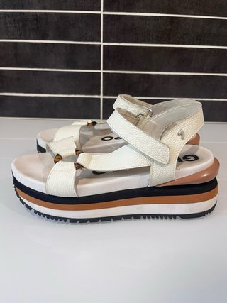 Sandalias Gioseppo blancas y multicolor