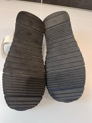 Sandalias Gioseppo blancas y multicolor