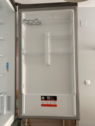 Nevera Indesit plateada