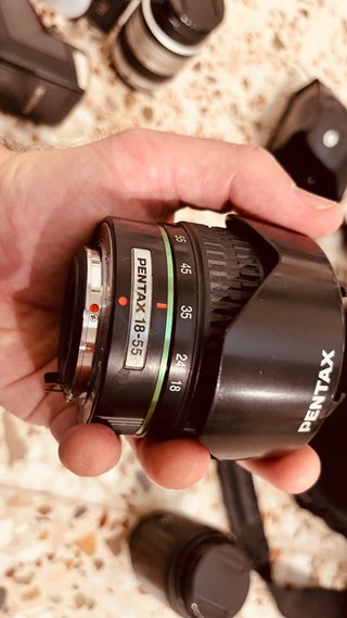 Camara Pentax MZ 5N con 3 objetivos y flash