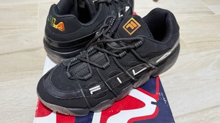 Zapatilla Fila Negra Multicolor