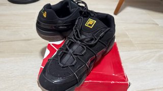 Zapatilla Fila Negra Multicolor