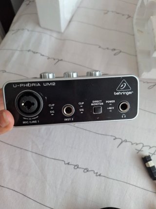 Behringer U-PHORIA UM2 Interfaz Audio USB