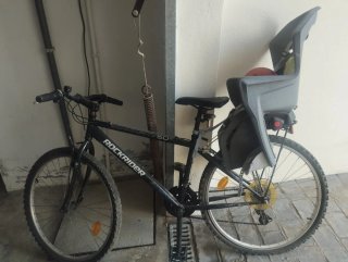 Bicicleta Rockrider 5.0 con silla infantil
