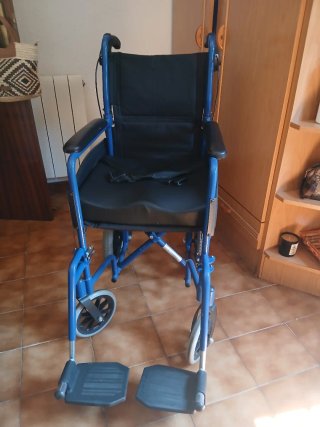 Silla de ruedas anciano