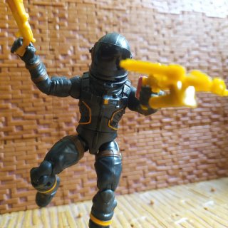 Figura Fortnite Dark Voyager 11cm + accesorios