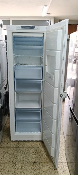 CONGELADOR VERTICAL BALAY NO FROST
