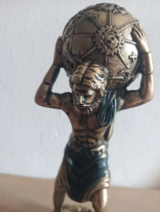 Figura Atlas Mitología Griega,de resina maciza