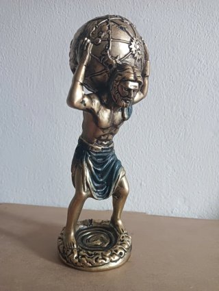 Figura Atlas Mitología Griega,de resina maciza