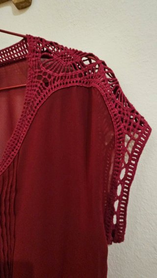 Blusa Granate con Encaje