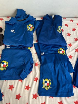 Ropa de entrenamiento Hummel Sant Gabriel