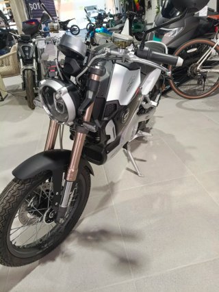 Super Soco TCmax Negra/Plata