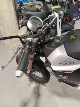Super Soco TCmax Negra/Plata