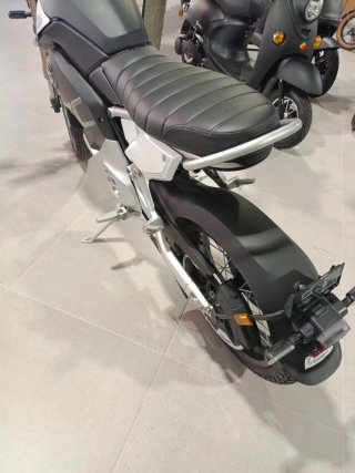 Super Soco TCmax Negra/Plata