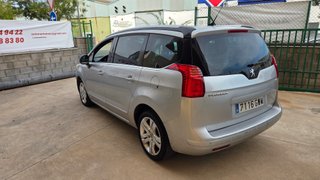 Peugeot 5008 2010