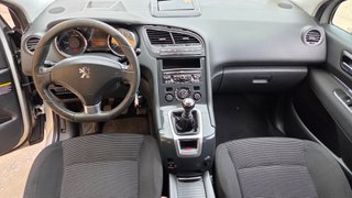 Peugeot 5008 2010