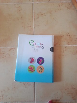 Libro de cuentos infantil español e inglés
