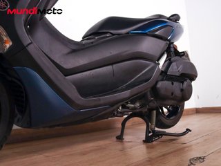 YAMAHA NMAX