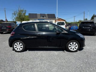 Peugeot 208 2013