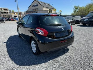Peugeot 208 2013