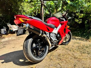 Honda VFR 800 FI Roja