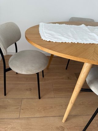 Mesa ovalada y 6 sillas