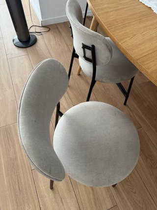 Mesa ovalada y 6 sillas