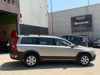 VOLVO XC70 D4 MANUAL 2013