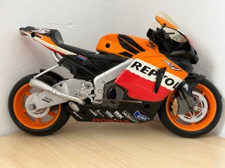 Moto Juguete Repsol Honda Dani Pedrosa 26 MotoGP