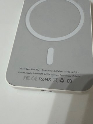 Batteria MagSafe Wireless 20000 mAh nessun brand