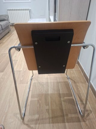 Silla convertible en mesa madera y metal