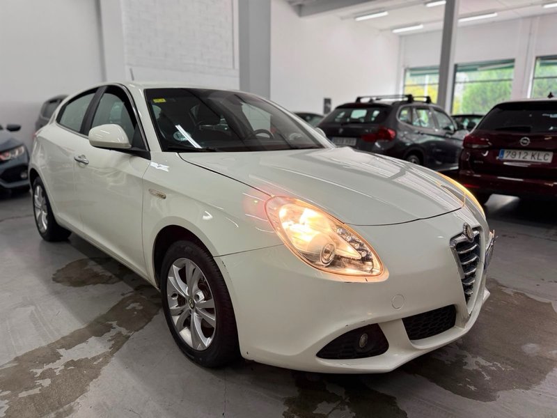 Alfa Romeo Giulietta 1.6 JTDm Progression 2012, foto 4