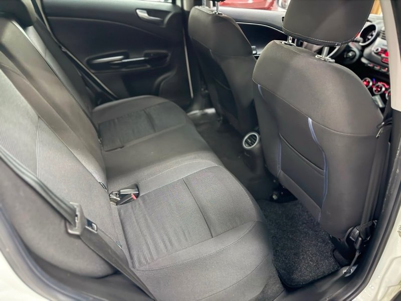 Alfa Romeo Giulietta 1.6 JTDm Progression 2012, foto 14