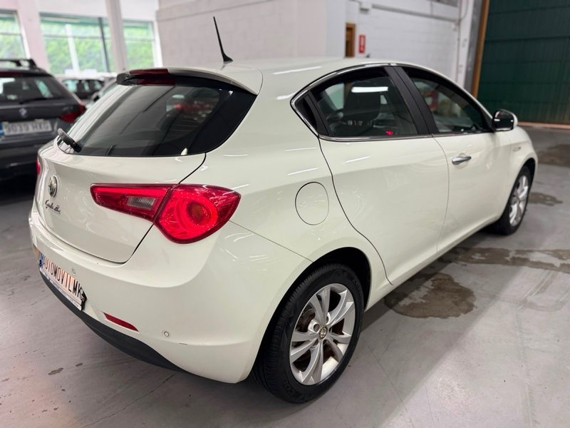 Alfa Romeo Giulietta 1.6 JTDm Progression 2012, foto 7