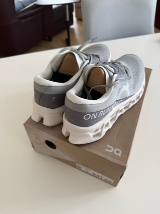 Zapatillas On Cloudmonster 3 Gris/Blanco