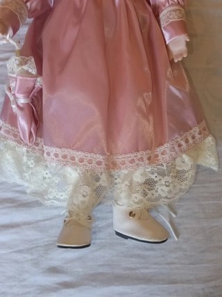 Muñeca Porcelana Natasha Classique