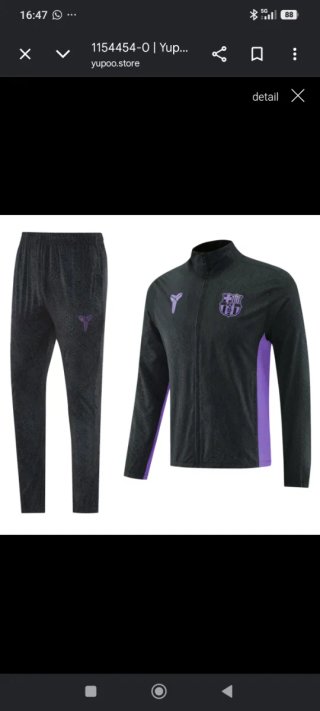 Conjunto deportivo Nike negro y morado