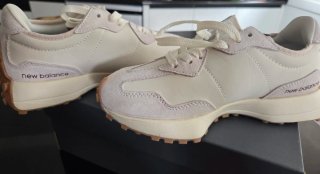Zapatillas New Balance 327 Beige y Rojo