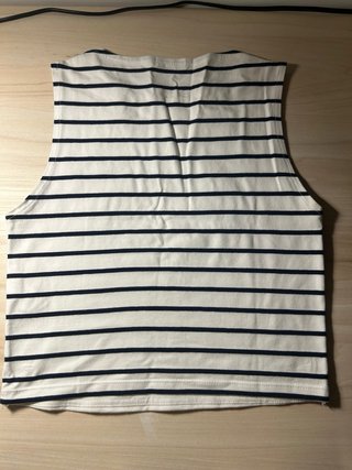 Top ajustado a rayas sin mangas talla M
