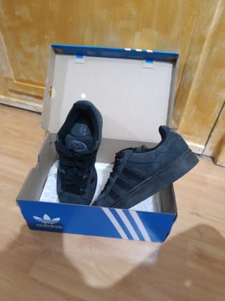 Adidas Campus negras unisex talla 38 2/3
