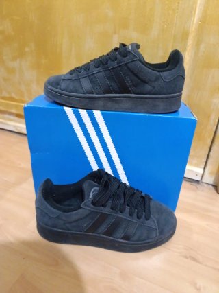 Adidas Campus negras unisex talla 38 2/3