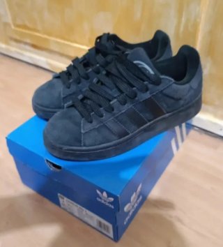 Adidas Campus negras unisex talla 38 2/3