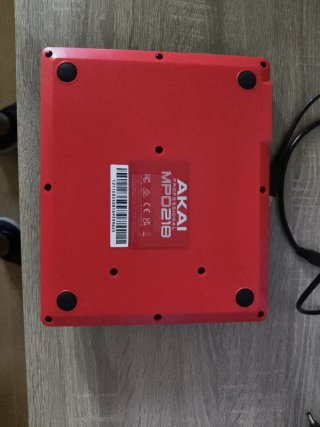 Caja de ritmos Akai MPD218