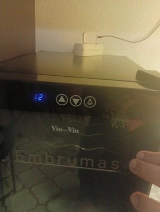 Vinoteca pequeña Vin & Vin