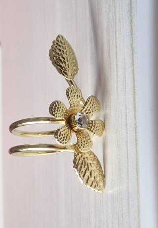 Anello regolabile fiore foglia color oro