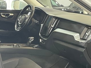 Volvo XC60 2.0 D4 Momentum Auto