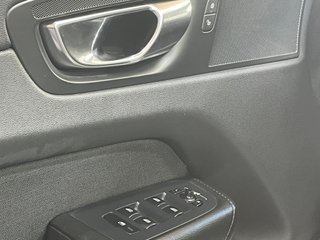 Volvo XC60 2.0 D4 Momentum Auto